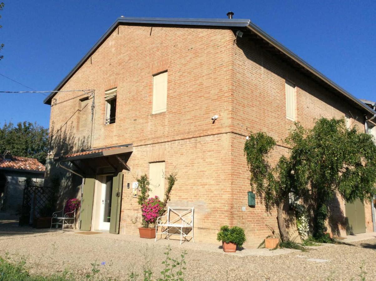 Agriturismo "La Fondazza" Imola Exterior foto