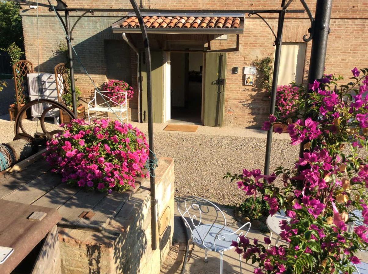 Agriturismo "La Fondazza" Imola Exterior foto